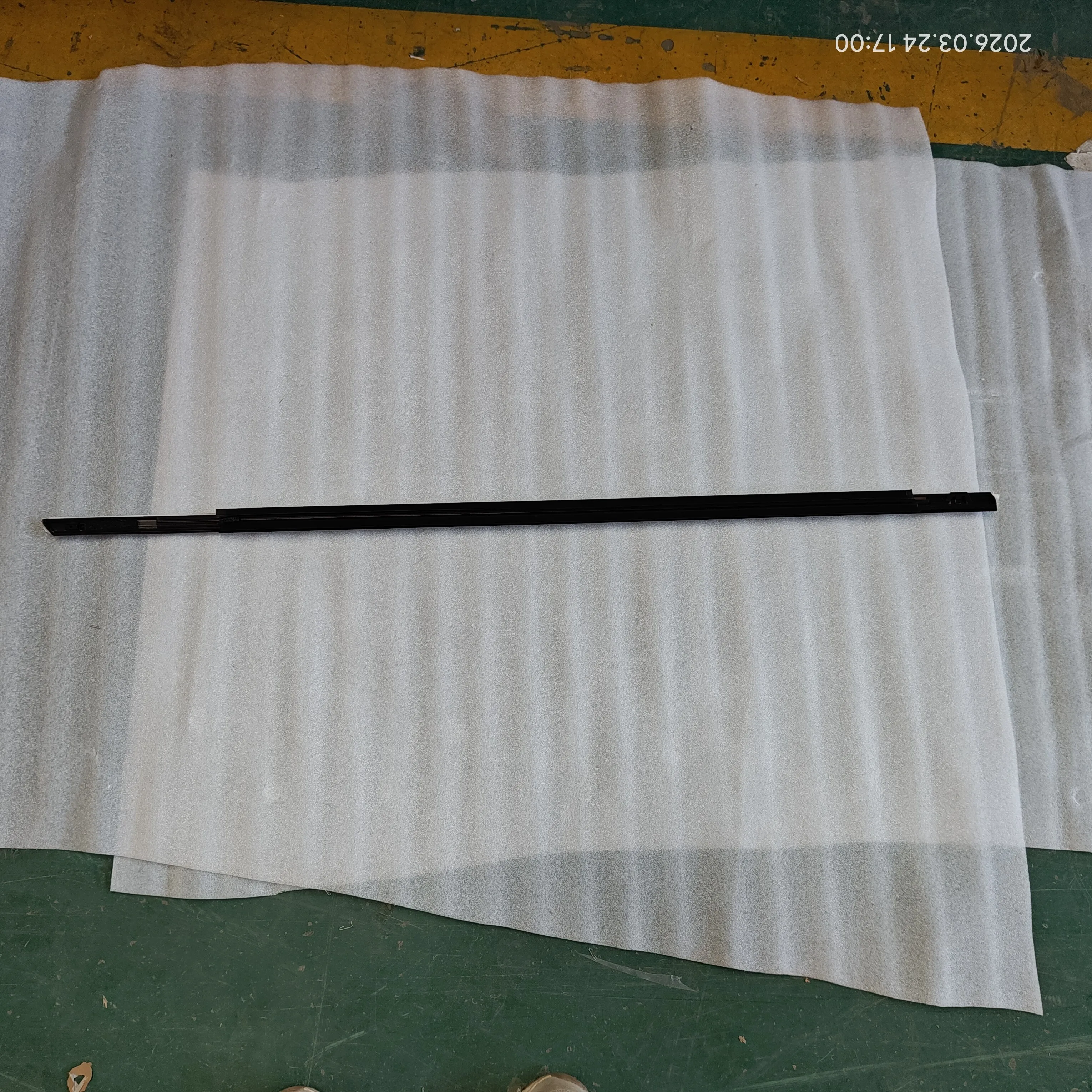 Automobile parts - Nano 06 front door glass outer frame, left side, B029687
Automobile parts - Nano 06 front door glass outer frame, left side, B029687