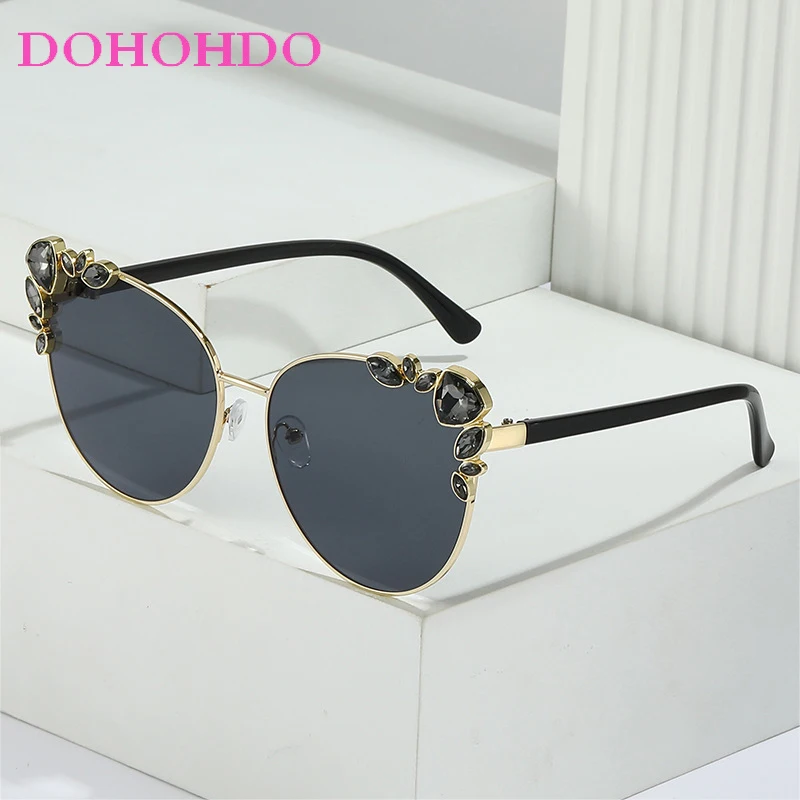 Vintage Cat Eye Sunglasses Women Men Brand Designer Rhinestone Decoration Eyewear Fashion Trendy Female Street Photography UV400
Vintage Cat Eye Sunglasses Women Men Brand Designer Rhinestone Decoration Eyewear Fashion Trendy Female Street Photography UV400