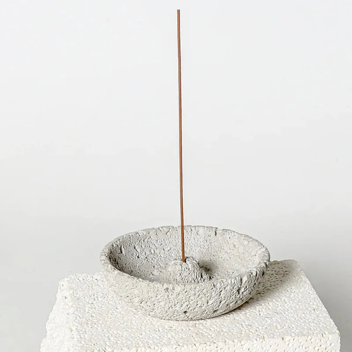 Modern Incense Burner Tray Wabi Sabi Aromatherapy Holder Zen Meditation Home Decor Relaxing Fragrance Minimalist Room Decoration
Modern Incense Burner Tray Wabi Sabi Aromatherapy Holder Zen Meditation Home Decor Relaxing Fragrance Minimalist Room Decoration