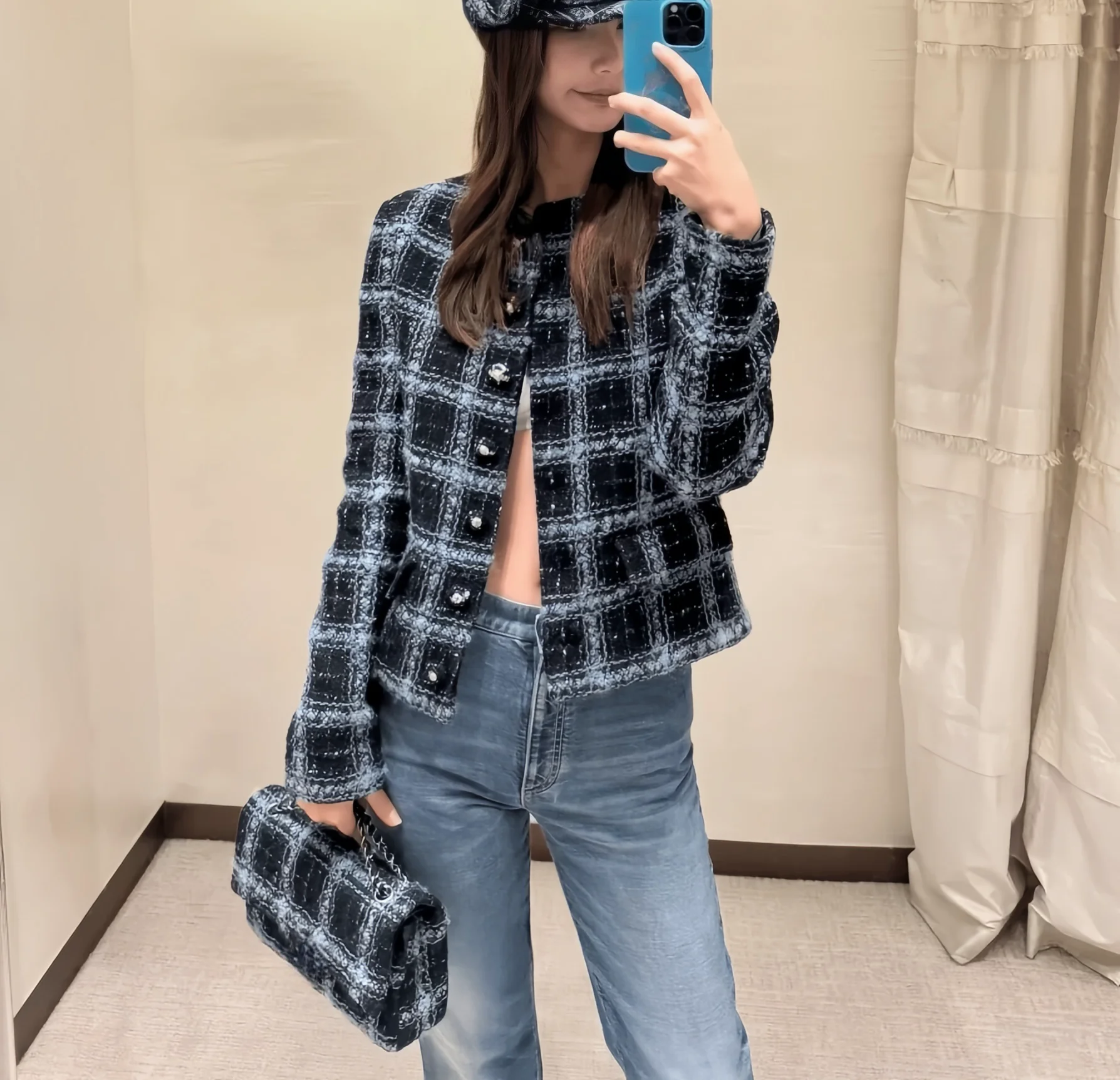 Women's new jacket with plaid round neck short jacket, contrasting color plaid silk lining, wool tweed
Women's new jacket with plaid round neck short jacket, contrasting color plaid silk lining, wool tweed