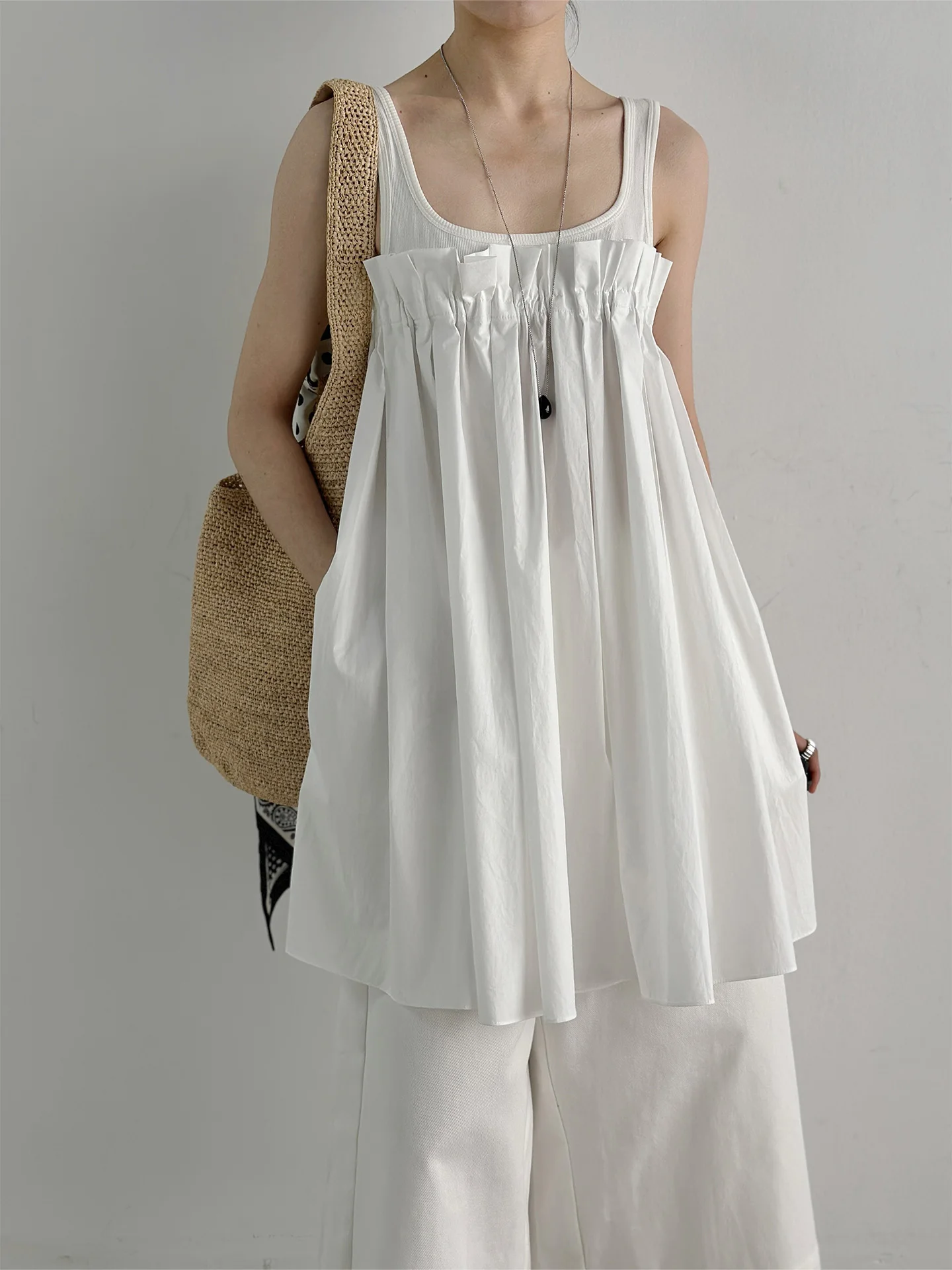 Spring Summer Folded Hem Mock Two-Piece A-Line Midi Dress Casual Style No-Sleeve V-Neck Loose Fit Ladies Dress
Spring Summer Folded Hem Mock Two-Piece A-Line Midi Dress Casual Style No-Sleeve V-Neck Loose Fit Ladies Dress