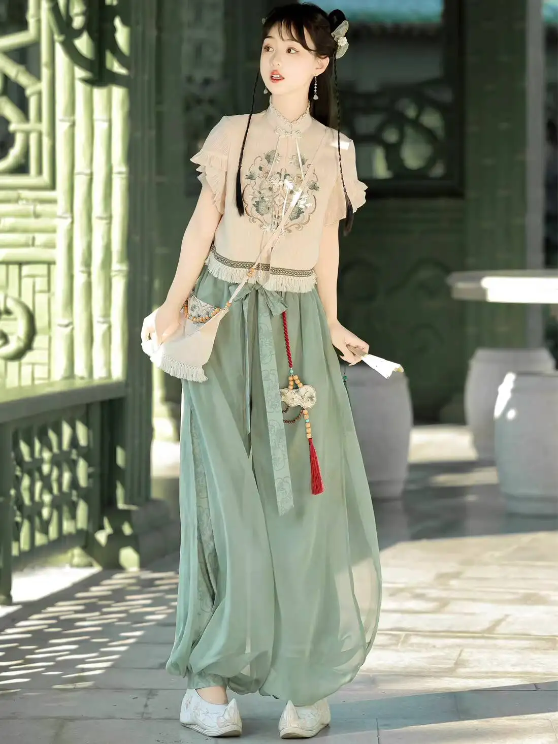 New Chinese Style Improve Han Elements Hanfu Women Daily Chinese Style Tops Suit Fiesta Carnival Halloween Cosplay Pants
New Chinese Style Improve Han Elements Hanfu Women Daily Chinese Style Tops Suit Fiesta Carnival Halloween Cosplay Pants