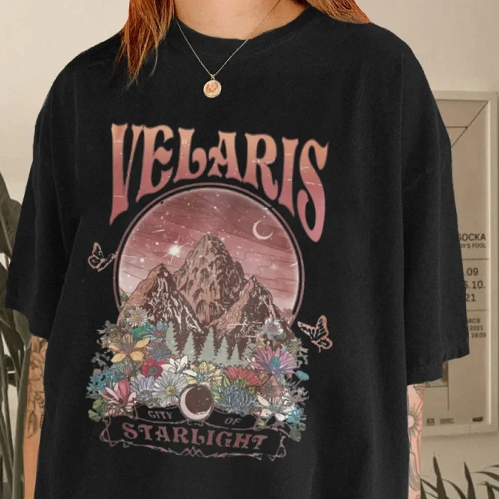 Velaris Throne of Glass Cotton T Shirts Light It Up Fireheart Hip Hop Casual Short Sleeve Tops Men Women's Streetwear Summer New
Velaris Throne of Glass Cotton T Shirts Light It Up Fireheart Hip Hop Casual Short Sleeve Tops Men Women's Streetwear Summer New
