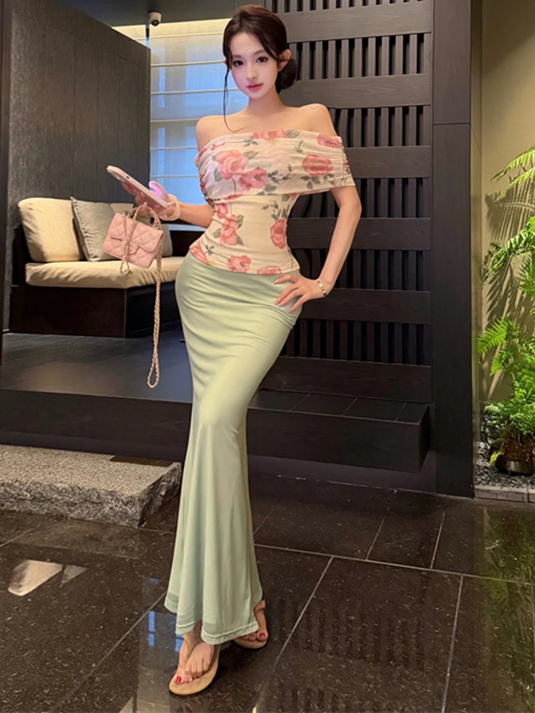 Elegant Sexy Floral Short T-Shirt Top High Waist Design Slim Fit Bodycon Fish Tail Half Skirt Set Women's Fashion Casual Outfit
Elegant Sexy Floral Short T-Shirt Top High Waist Design Slim Fit Bodycon Fish Tail Half Skirt Set Women's Fashion Casual Outfit