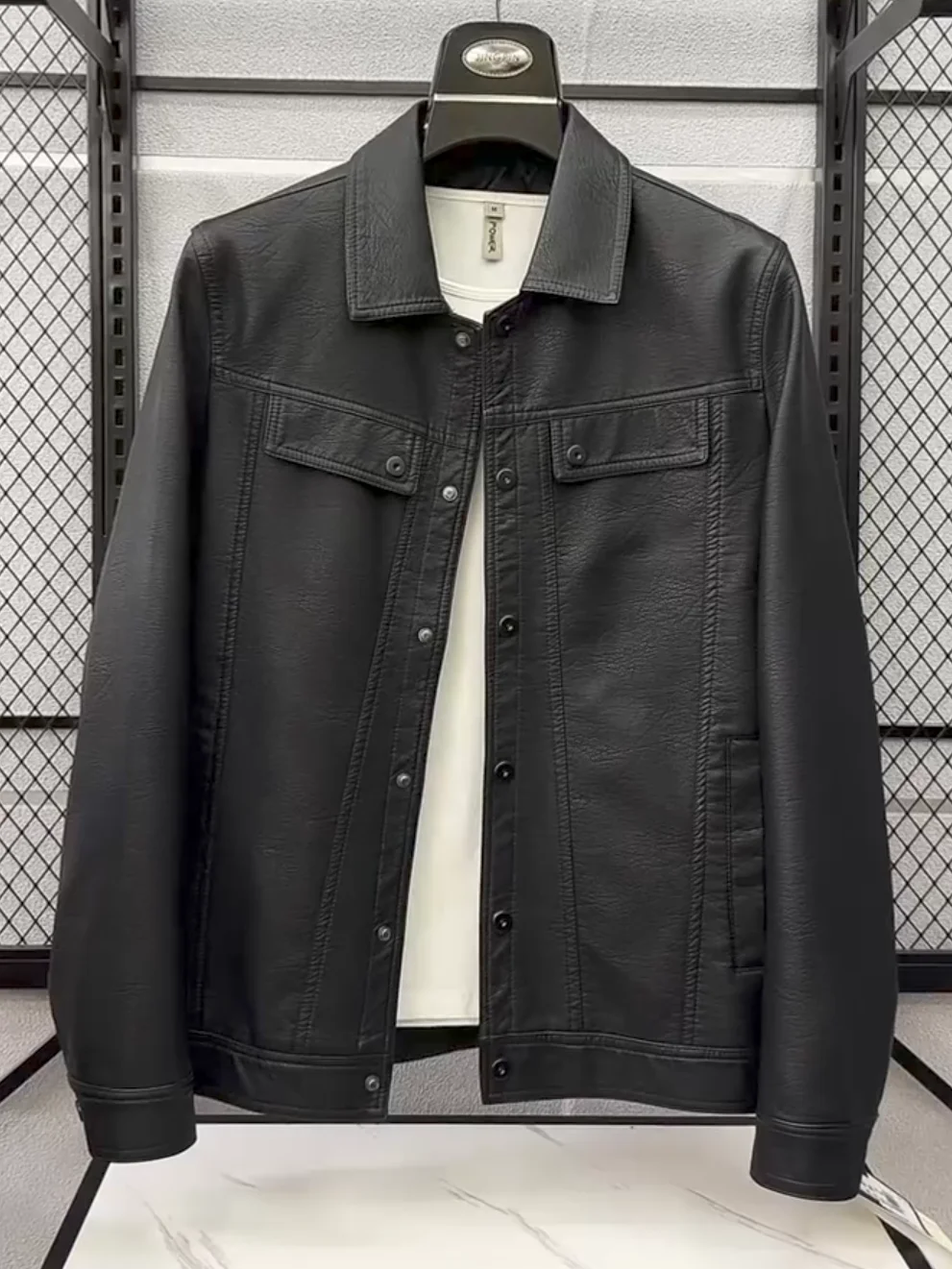 New Autumn Men's Fashion Casual Collar Jacket Outerwear Trendy Versatile Business Style Standard Fit Long Sleeve Antibacterial
New Autumn Men's Fashion Casual Collar Jacket Outerwear Trendy Versatile Business Style Standard Fit Long Sleeve Antibacterial