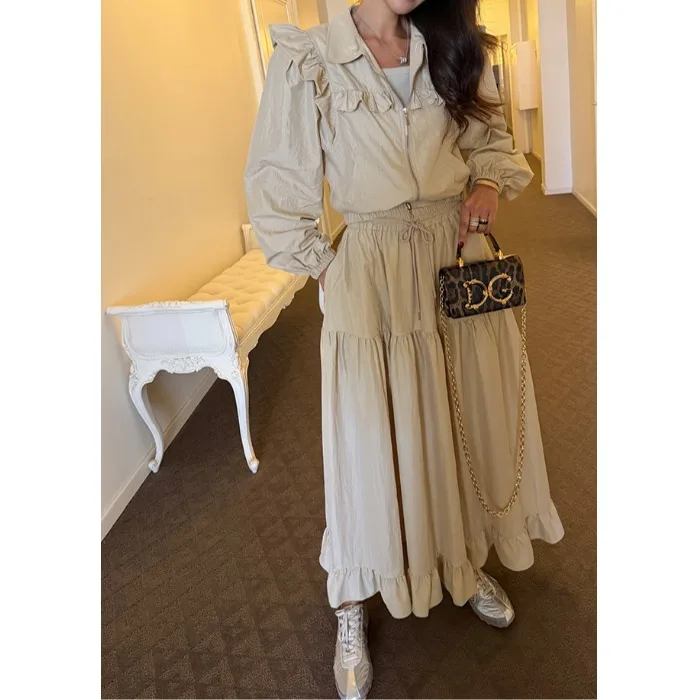 Модный комплект с высокой талией: шикарный топ с воротником на молнии и новая весенняя юбка-полусолнце с деревянными элементами декора, комплект из двух предметов
Модный комплект с высокой талией: шикарный топ с воротником на молнии и новая весенняя юбка-полусолнце с деревянными элементами декора, комплект из двух предметов