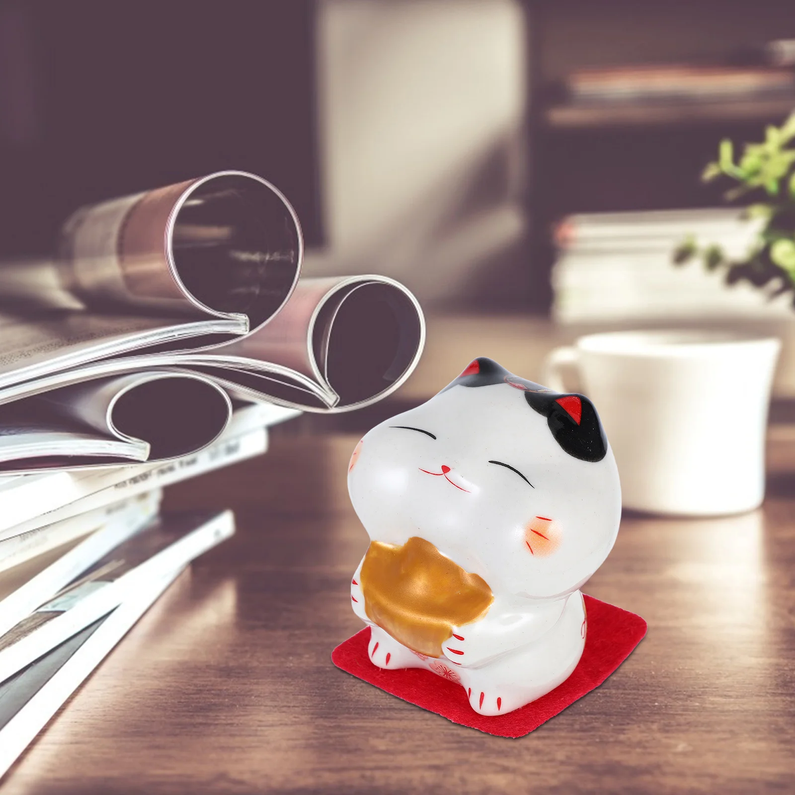 Mini Ceramic Feng Shui Ornament Lucky Charm Desk Bookshelf Office Decor Chinese Style Cat Figurine
Mini Ceramic Feng Shui Ornament Lucky Charm Desk Bookshelf Office Decor Chinese Style Cat Figurine