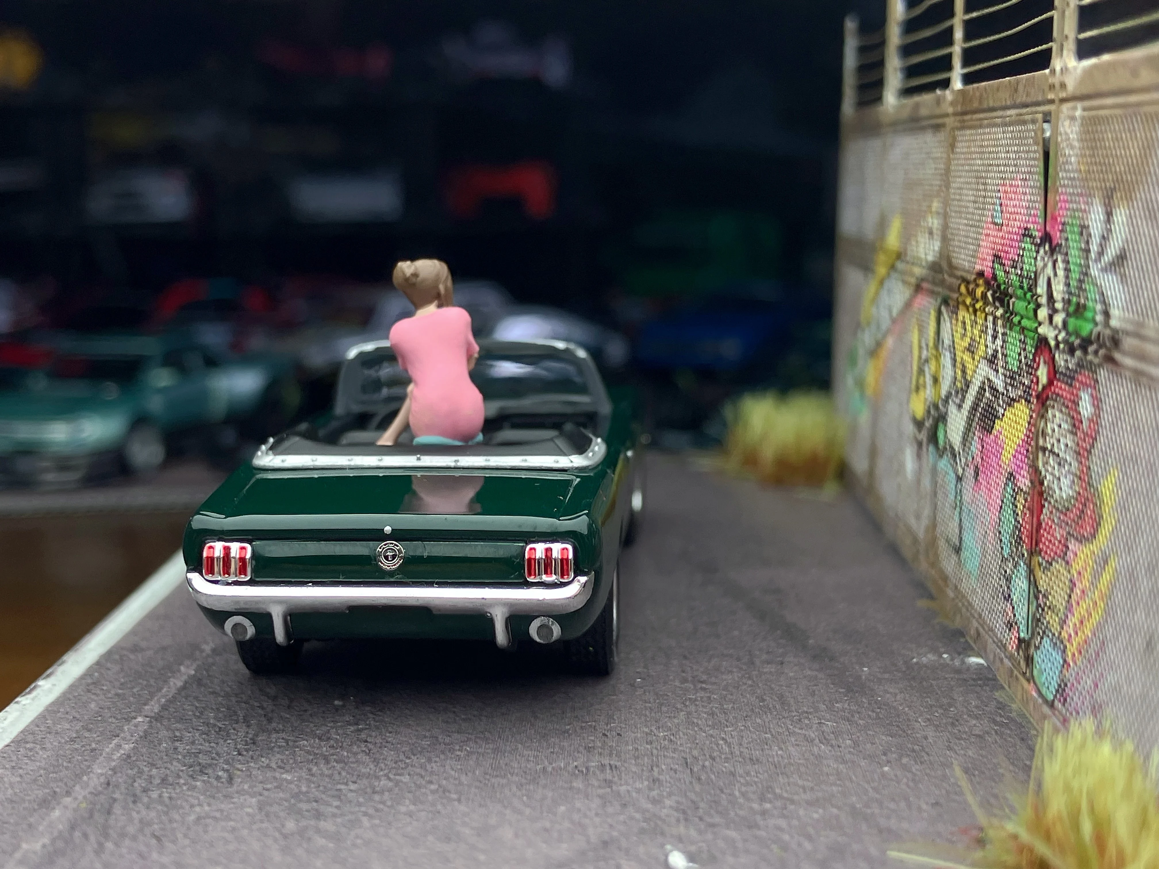 Plot 1/64 Attractive Woman Resin Doll Series - Automobile Model Scene (Does not include scene and model car)
Plot 1/64 Attractive Woman Resin Doll Series - Automobile Model Scene (Does not include scene and model car)