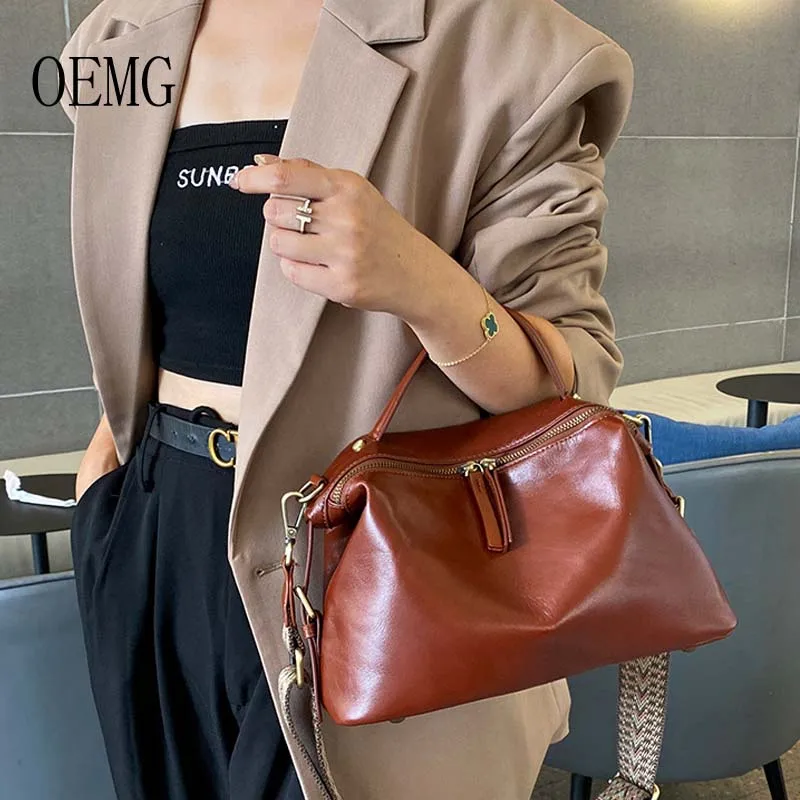 luxury handbags female crossbody bags Vintage Genuine leather women shoulder bag Large capacity soft leather cowhide fashion bag
luxury handbags female crossbody bags Vintage Genuine leather women shoulder bag Large capacity soft leather cowhide fashion bag