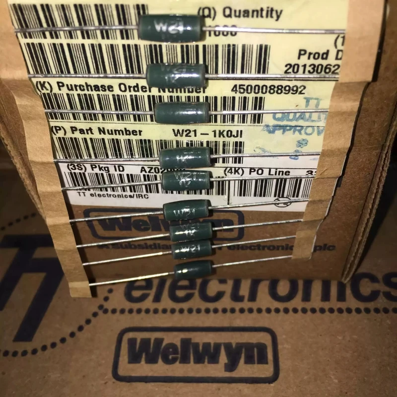 1K 3W Welwyn W21 3W 1000 Euro 5% British brand ceramic resistor
1K 3W Welwyn W21 3W 1000 Euro 5% British brand ceramic resistor