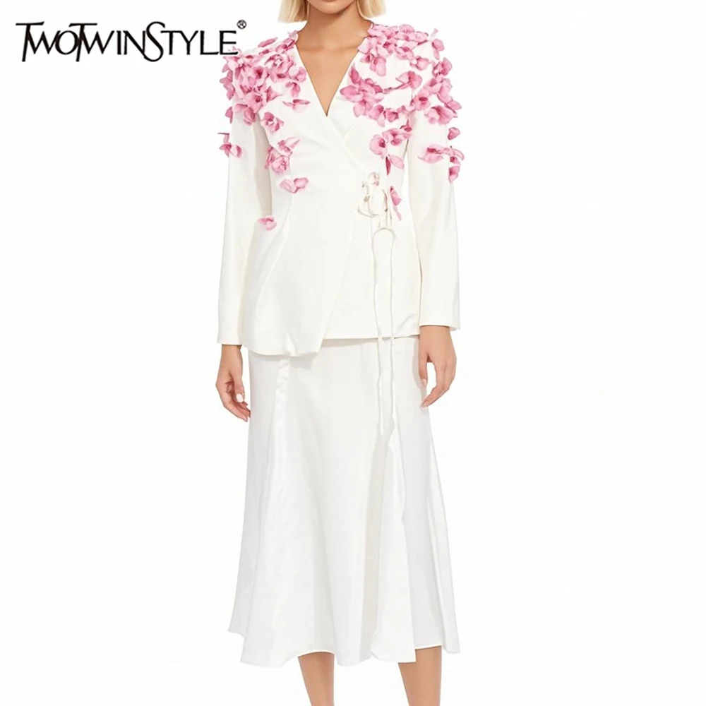 TWOTWINSTYLE Spliced Petal Two Piece Sets for Women V Neck Long Sleeve Patchwork Lace Up Top High Wasit Skirt Elegant Set Female
TWOTWINSTYLE Spliced Petal Two Piece Sets for Women V Neck Long Sleeve Patchwork Lace Up Top High Wasit Skirt Elegant Set Female
