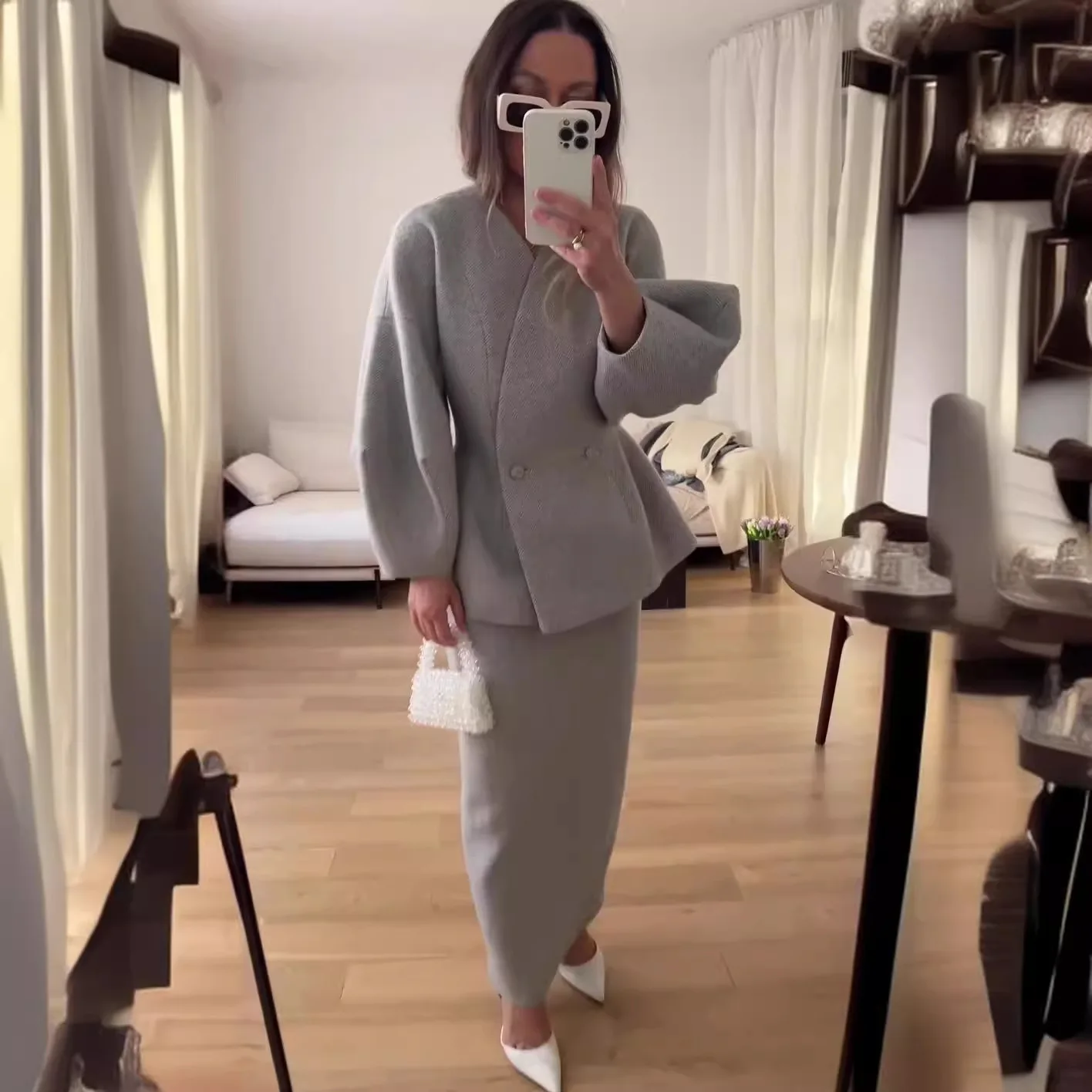 SKMY 2025 Summer New Fashion Solid Color Long Sleeve Slim Fit Tops And Skirts Elegant Office Ladies Two Piece Set Outfits
SKMY 2025 Summer New Fashion Solid Color Long Sleeve Slim Fit Tops And Skirts Elegant Office Ladies Two Piece Set Outfits