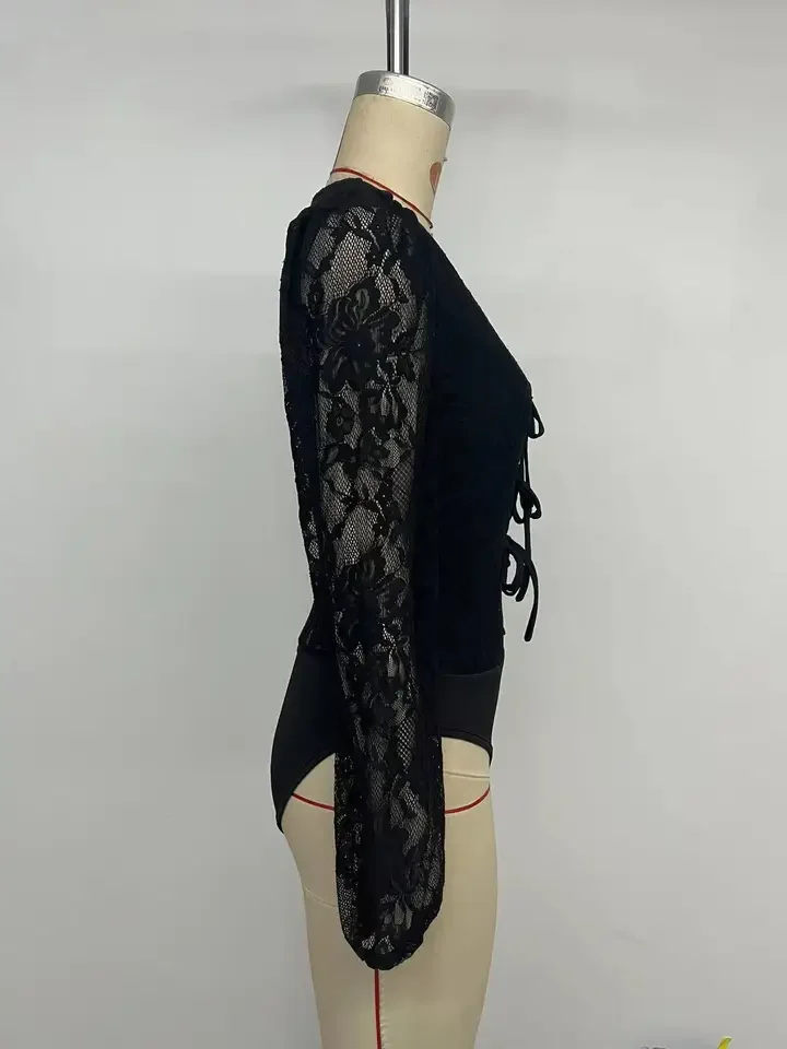 Female Fashion Slim Bodysuits New Style Retro Party Sexy Hollow Out V-Neck Lace Long Sleeve Black Jumpsuit for Women
Female Fashion Slim Bodysuits New Style Retro Party Sexy Hollow Out V-Neck Lace Long Sleeve Black Jumpsuit for Women