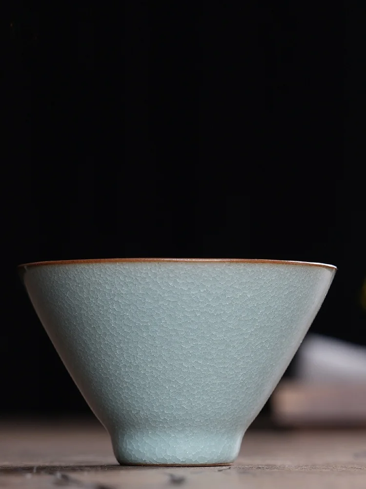 High-End Ceramics Gongfu Tea Cup Porcelain Single Cup Personal Tasting Cup Chinese Style Handmade Ice Crack Fish Egg Pattern
High-End Ceramics Gongfu Tea Cup Porcelain Single Cup Personal Tasting Cup Chinese Style Handmade Ice Crack Fish Egg Pattern