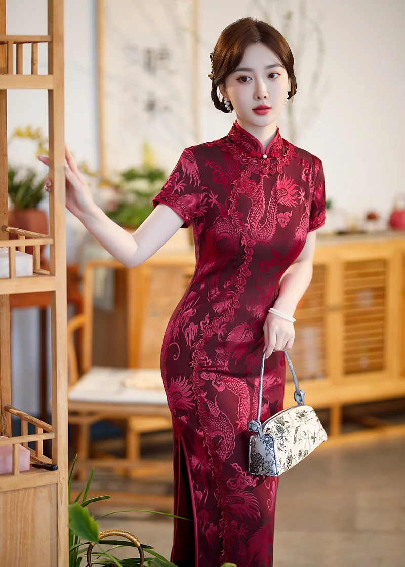 Chinese Sexy Applique Mandarin Collar Short Sleeve Dragon Jacquard Satin Cheongsam Women Dress Handmade Buttons Qipao
Chinese Sexy Applique Mandarin Collar Short Sleeve Dragon Jacquard Satin Cheongsam Women Dress Handmade Buttons Qipao