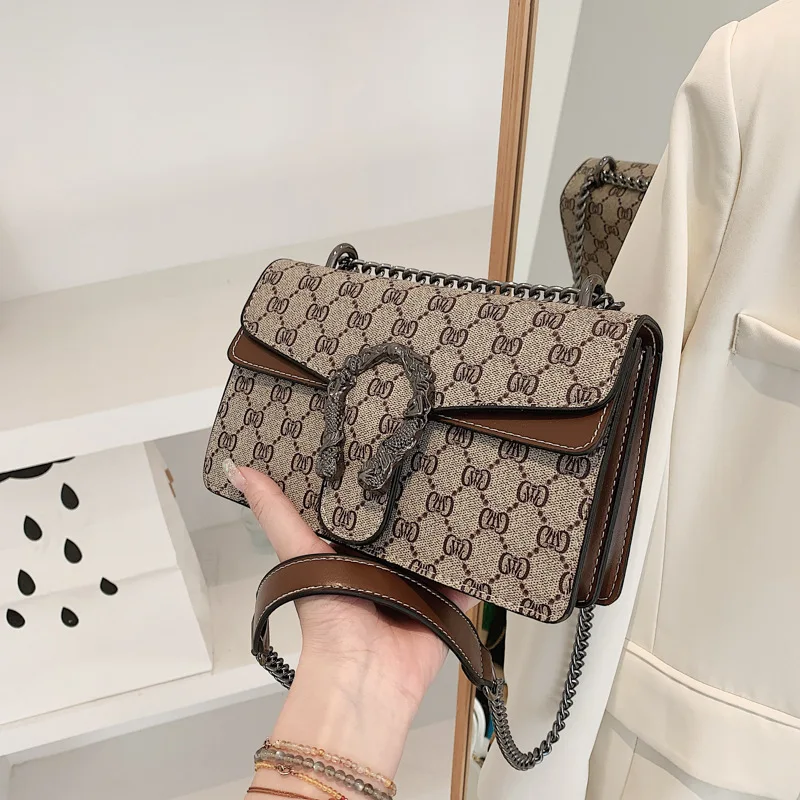 Fashion trend retro printed chain bag popular underarm crossbody shoulder bag
Fashion trend retro printed chain bag popular underarm crossbody shoulder bag