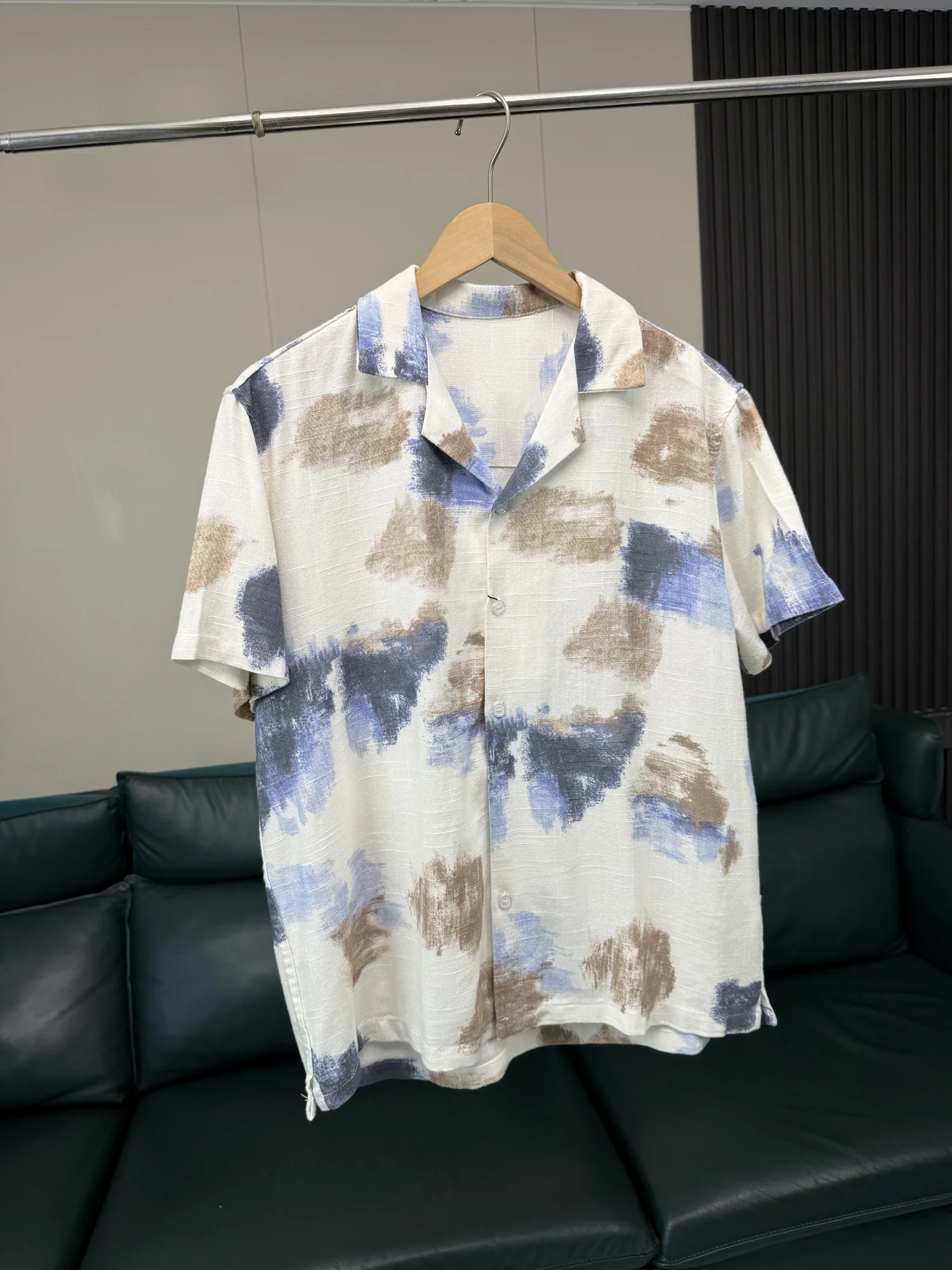 Skin-friendly Smooth Summer Casual Abstract Print Short Sleeve Men's Shirt Breathable Loose Fit Fashion Urban Style
Skin-friendly Smooth Summer Casual Abstract Print Short Sleeve Men's Shirt Breathable Loose Fit Fashion Urban Style