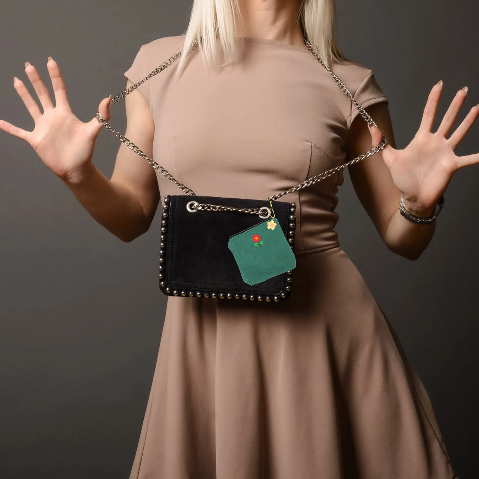 1Pcs Mini Coin Bag Portable Storage Pouch Chain Design Compact Sanitary Towel Organizer Card Holder Sundry Pouch
1Pcs Mini Coin Bag Portable Storage Pouch Chain Design Compact Sanitary Towel Organizer Card Holder Sundry Pouch
