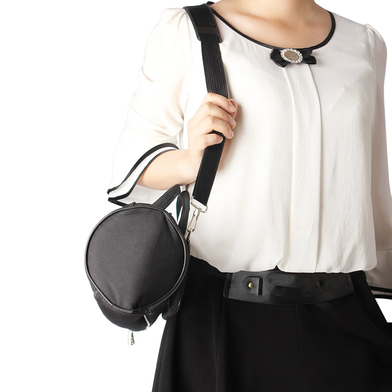 B-Flat Trumpet Bag Durable Oxford Fabric Thick Wear-Resistant Black Front Pocket Carry Handle Detachable Shoulder Strap Trumpet 
B-Flat Trumpet Bag Durable Oxford Fabric Thick Wear-Resistant Black Front Pocket Carry Handle Detachable Shoulder Strap Trumpet