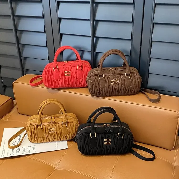 2026 New Carefully Selected Popular High-end Bowling Bag Handbag Versatile One-shoulder Crossbody Bag for Women
2026 New Carefully Selected Popular High-end Bowling Bag Handbag Versatile One-shoulder Crossbody Bag for Women