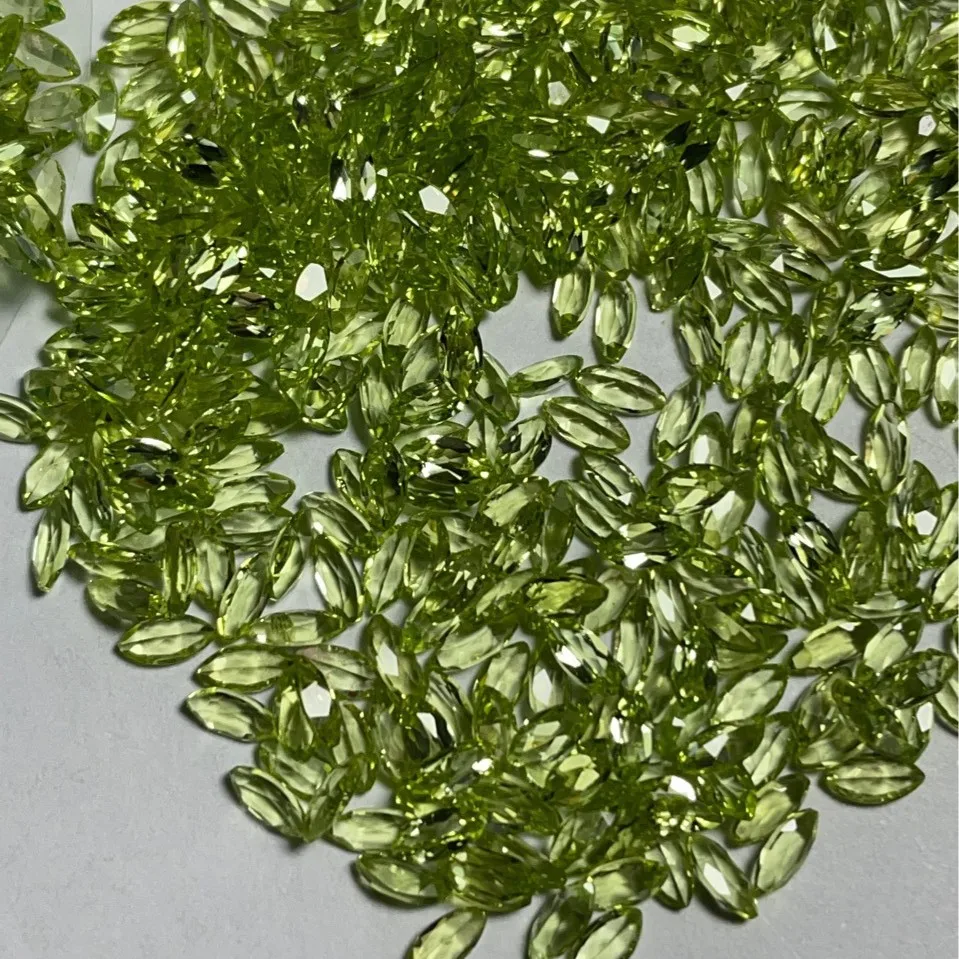 Натуральный перидот в форме «лошадиное глазо», ограненный, с заостренным дном, зеленый, оливковый, ювелирный, с камнем
Натуральный перидот в форме «лошадиное глазо», ограненный, с заостренным дном, зеленый, оливковый, ювелирный, с камнем