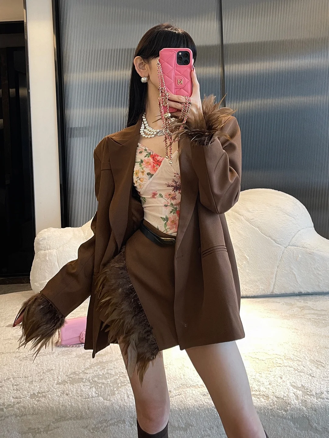 ChiclyNana Brown Feather Splicing Casual Suit Jacket Women's High-End Feel Half Skirt Vintage Two-Piece Set Fashionable Ensemble
ChiclyNana Brown Feather Splicing Casual Suit Jacket Women's High-End Feel Half Skirt Vintage Two-Piece Set Fashionable Ensemble