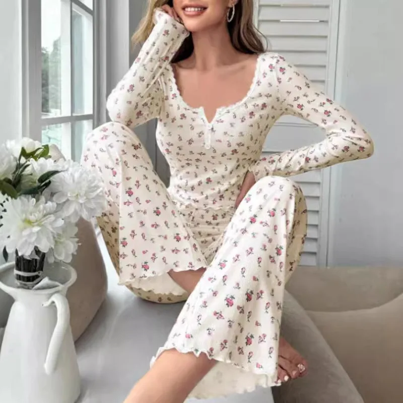 American Sweet Spice Girls Small Floral Print Lace Collar Long-sleeved Plus Buttons Pajamas Set Fashion Casual Home Clothing
American Sweet Spice Girls Small Floral Print Lace Collar Long-sleeved Plus Buttons Pajamas Set Fashion Casual Home Clothing