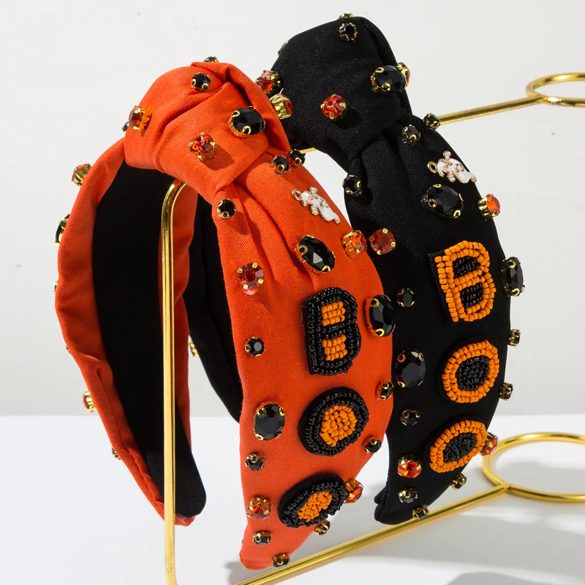 Halloween Boo Letter Knotted Headband Orange Black Fabric Sparkly Bead Spooky Skull Crystal Decor Wide Padded Hairband
Halloween Boo Letter Knotted Headband Orange Black Fabric Sparkly Bead Spooky Skull Crystal Decor Wide Padded Hairband