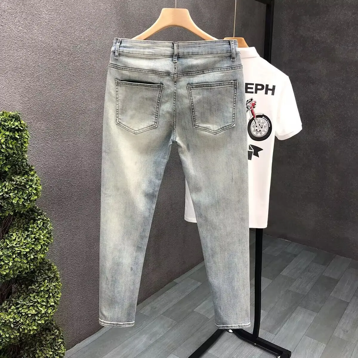 Luxury Fashion Designer Vintage Slim Fit Men's Denim Jeans Casual Korean Spring and Autumn Stretch Washed Trousers Male Jeans
Luxury Fashion Designer Vintage Slim Fit Men's Denim Jeans Casual Korean Spring and Autumn Stretch Washed Trousers Male Jeans