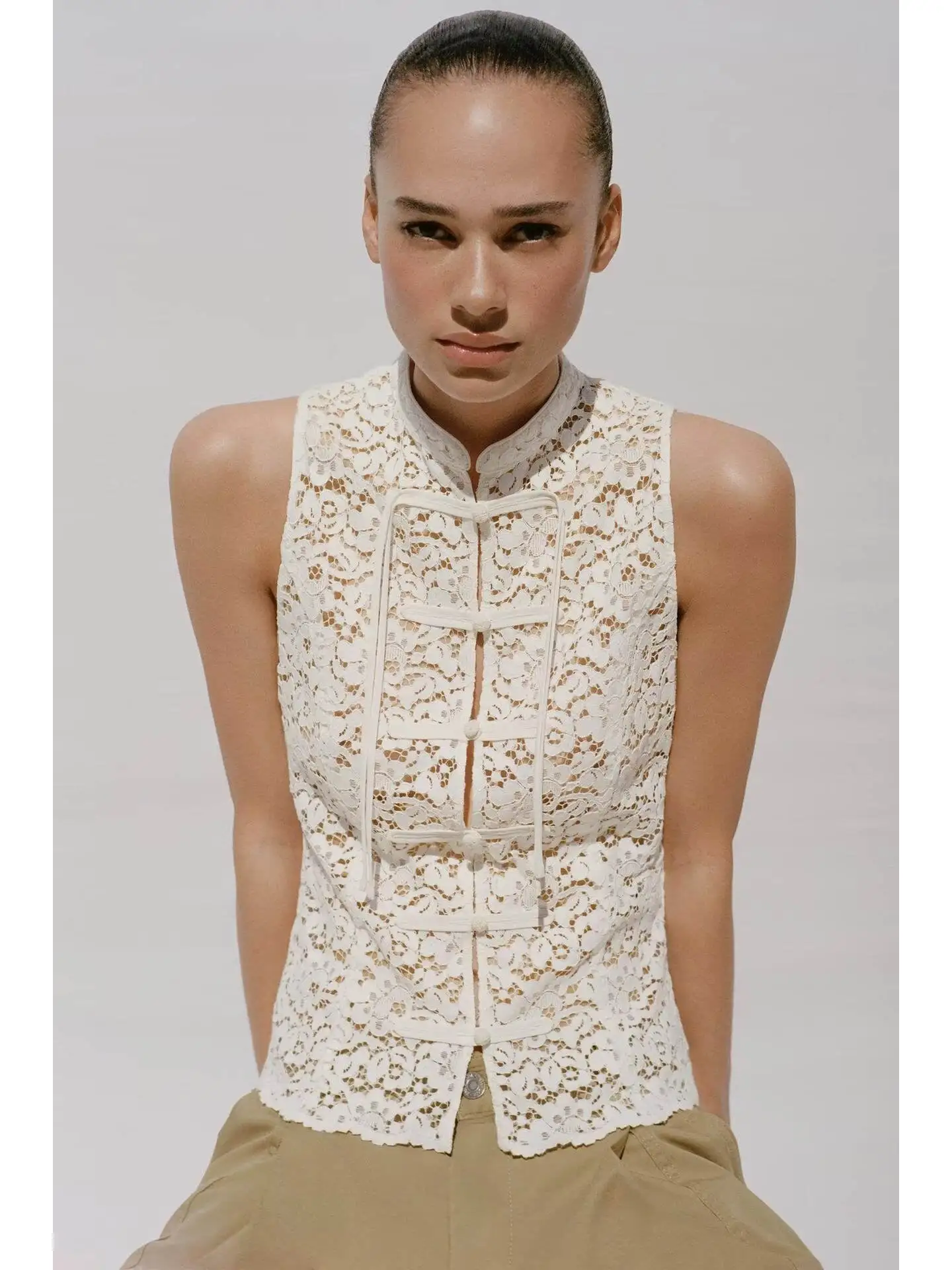 New Summer Women's Lace Top with Bow Knot Decoration Three-dimensional Texture 18-25 Years Old Suitable for Stage Performance
New Summer Women's Lace Top with Bow Knot Decoration Three-dimensional Texture 18-25 Years Old Suitable for Stage Performance