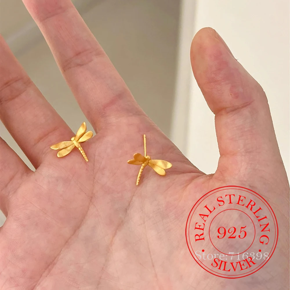 Ювелирные изделия из стерлингового серебра 925 пробы, позолоченные 18 карат, милые серьги-гвоздики со стрекозой для женщин, ювелирные изделия для свадебной вечеринки для девочек, подарок другу
Ювелирные изделия из стерлингового серебра 925 пробы, позолоченные 18 карат, милые серьги-гвоздики со стрекозой для женщин, ювелирные изделия для свадебной вечеринки для девочек, подарок другу