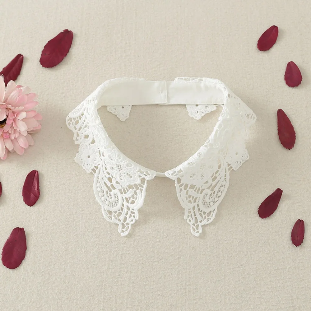 New Lace Floral Fake Collar Detachable Black White False Collar Wedding Dress Accessory
New Lace Floral Fake Collar Detachable Black White False Collar Wedding Dress Accessory