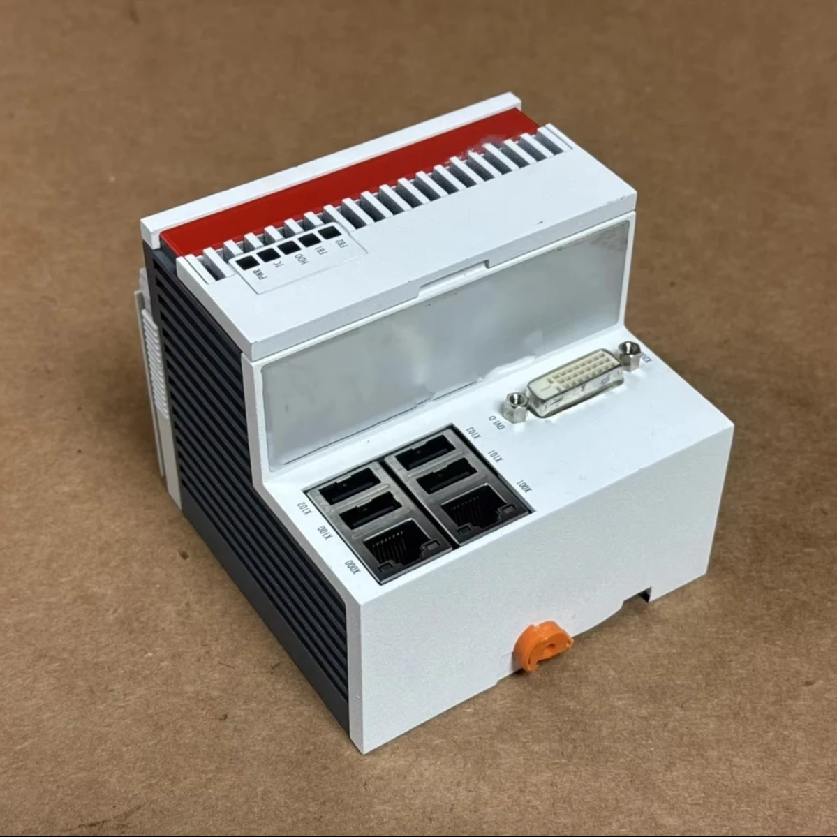 Servo Drive Original in Box CX5140-0175 CX5140-0185 CX5140-0190 CX5140-0195 DT4-2-10-ROO-6000-B5 DT4-4-10-ROO-5000-B5 S64001-520
Servo Drive Original in Box CX5140-0175 CX5140-0185 CX5140-0190 CX5140-0195 DT4-2-10-ROO-6000-B5 DT4-4-10-ROO-5000-B5 S64001-520