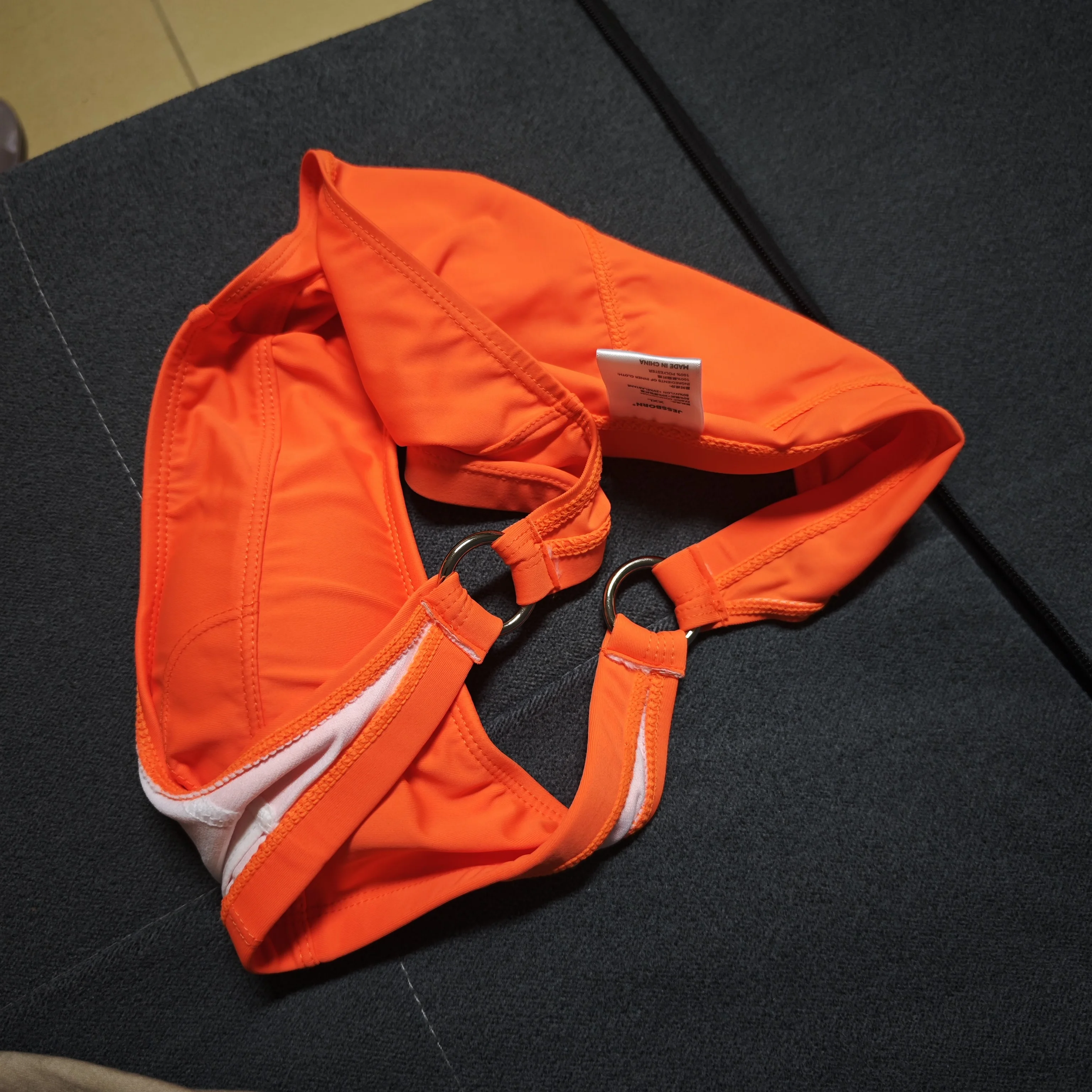 2026 Fashion seaside beach bilateral buckle swimming trunks European and American sports side open low waist swimsuit 10101
2026 Fashion seaside beach bilateral buckle swimming trunks European and American sports side open low waist swimsuit 10101
