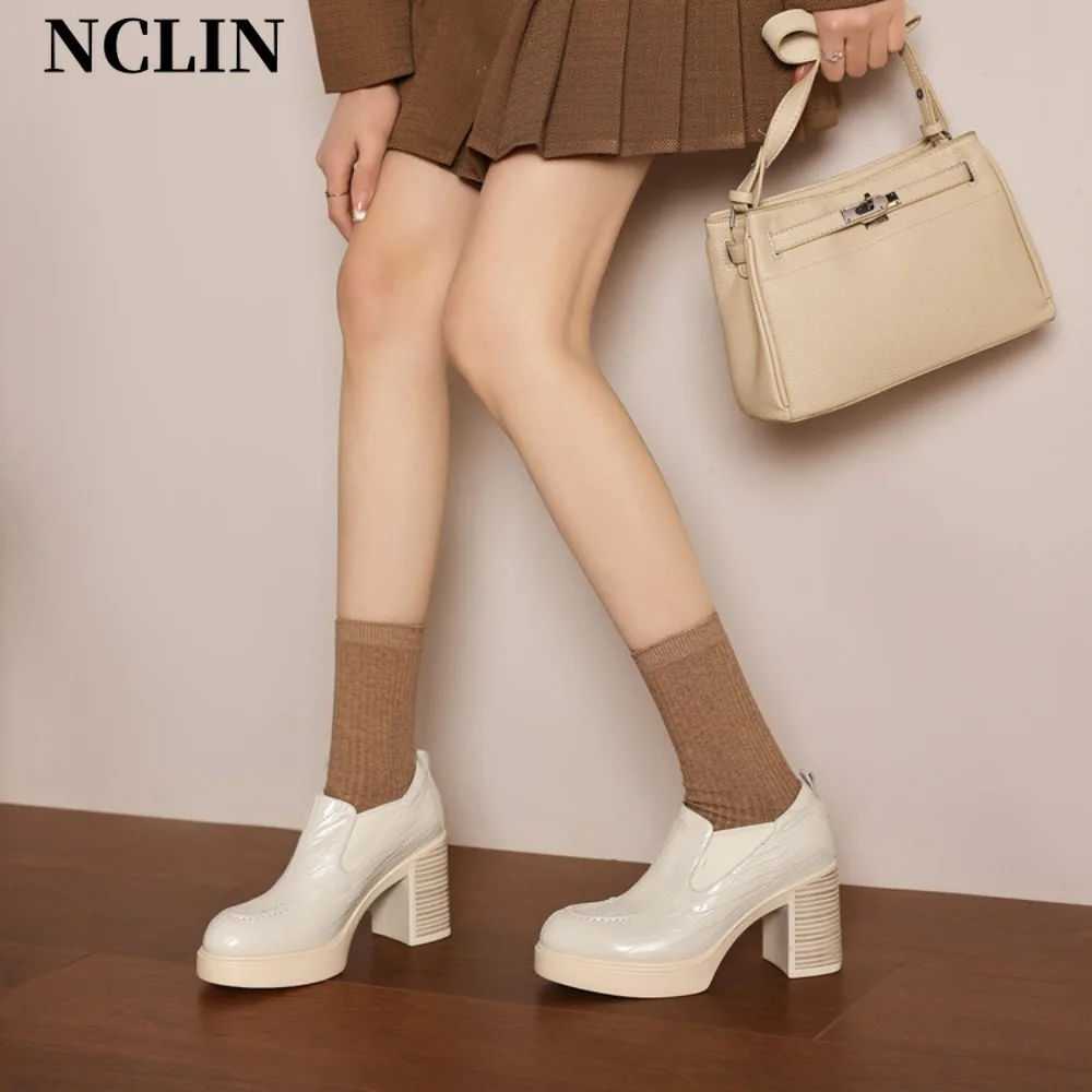 2026 Retro Platform Block Heel Mary Jane Shoes Women White Patent Leather Commute Casual Shoes
2026 Retro Platform Block Heel Mary Jane Shoes Women White Patent Leather Commute Casual Shoes