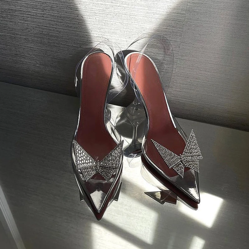 Crystal Transparent Toe Sandals for Women's 2024 Spring/summer Sexy Sparkling Diamond Butterfly Buckle Pointed Thin High Heels
Crystal Transparent Toe Sandals for Women's 2024 Spring/summer Sexy Sparkling Diamond Butterfly Buckle Pointed Thin High Heels