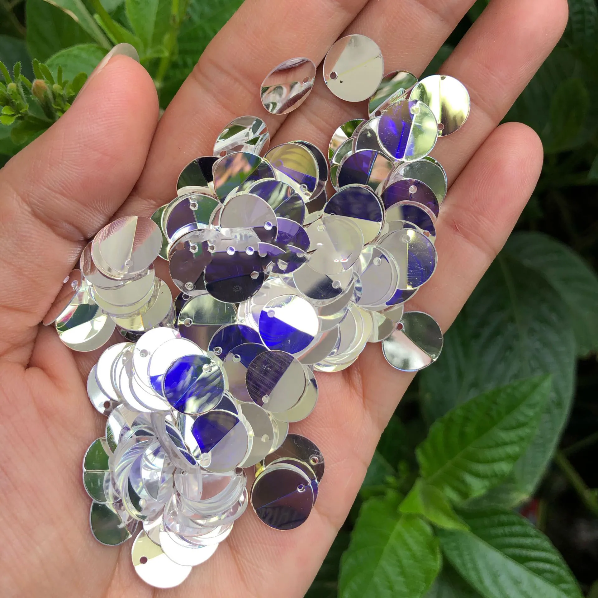 DIY Make Sequin Flower Patch Clothes Decoration Sewing Material 10mm Mini Round PET Heat Resistance Crystal Purple Fold Sequins
DIY Make Sequin Flower Patch Clothes Decoration Sewing Material 10mm Mini Round PET Heat Resistance Crystal Purple Fold Sequins