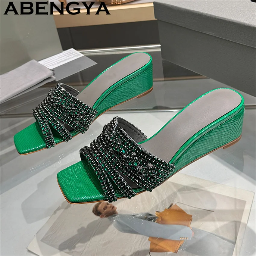 Square Open Toe Slope Heel Slippers Women Shiny Crystal Slippers Women Rhinestone Slingback Slippers Summer Dress Shoes Mujer
Square Open Toe Slope Heel Slippers Women Shiny Crystal Slippers Women Rhinestone Slingback Slippers Summer Dress Shoes Mujer