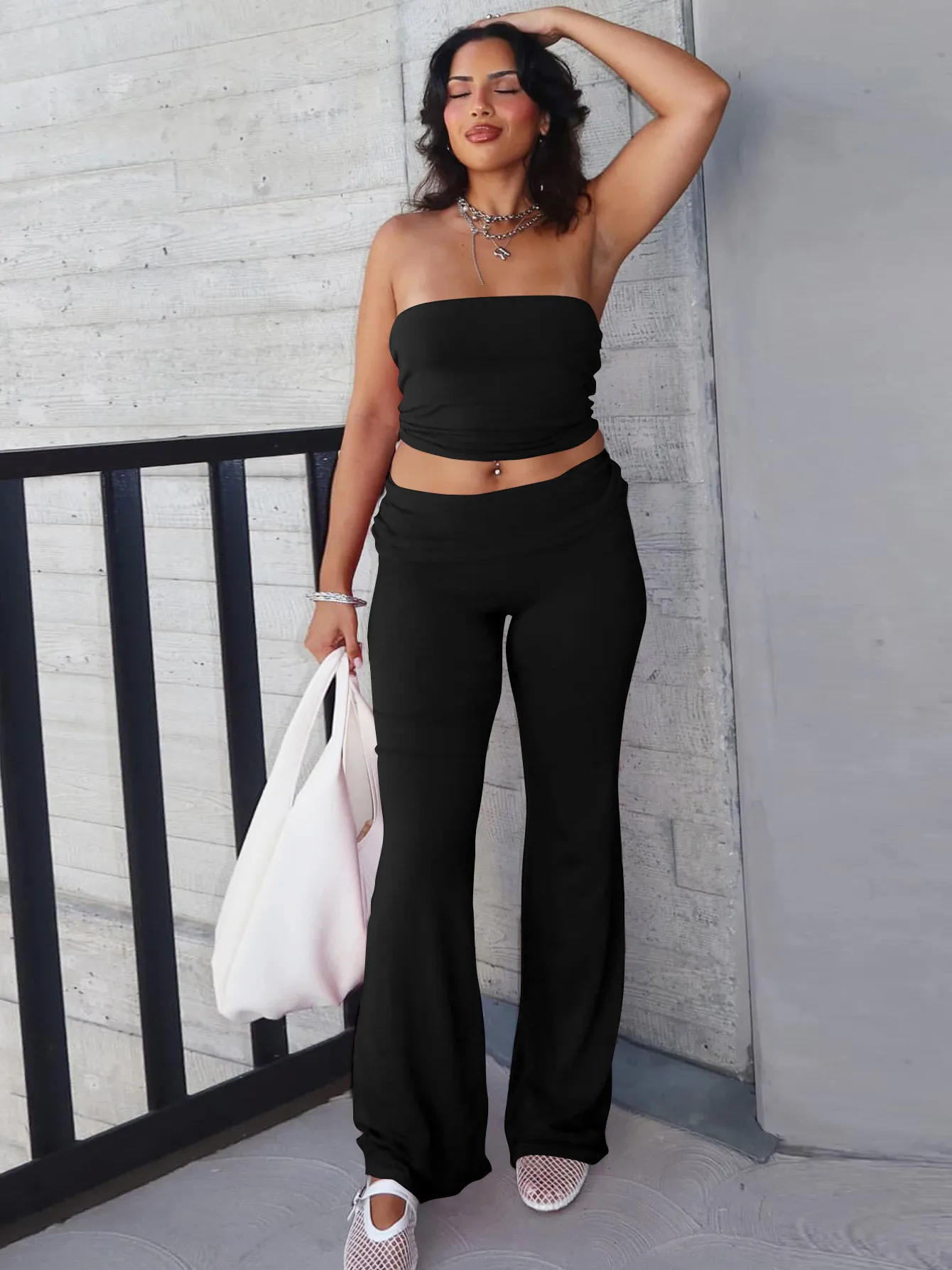 Tube Top & Low Waist Flared Pants Set Women 2026 Black Slim Fit Y2K Two Piece Outfit
Tube Top & Low Waist Flared Pants Set Women 2026 Black Slim Fit Y2K Two Piece Outfit