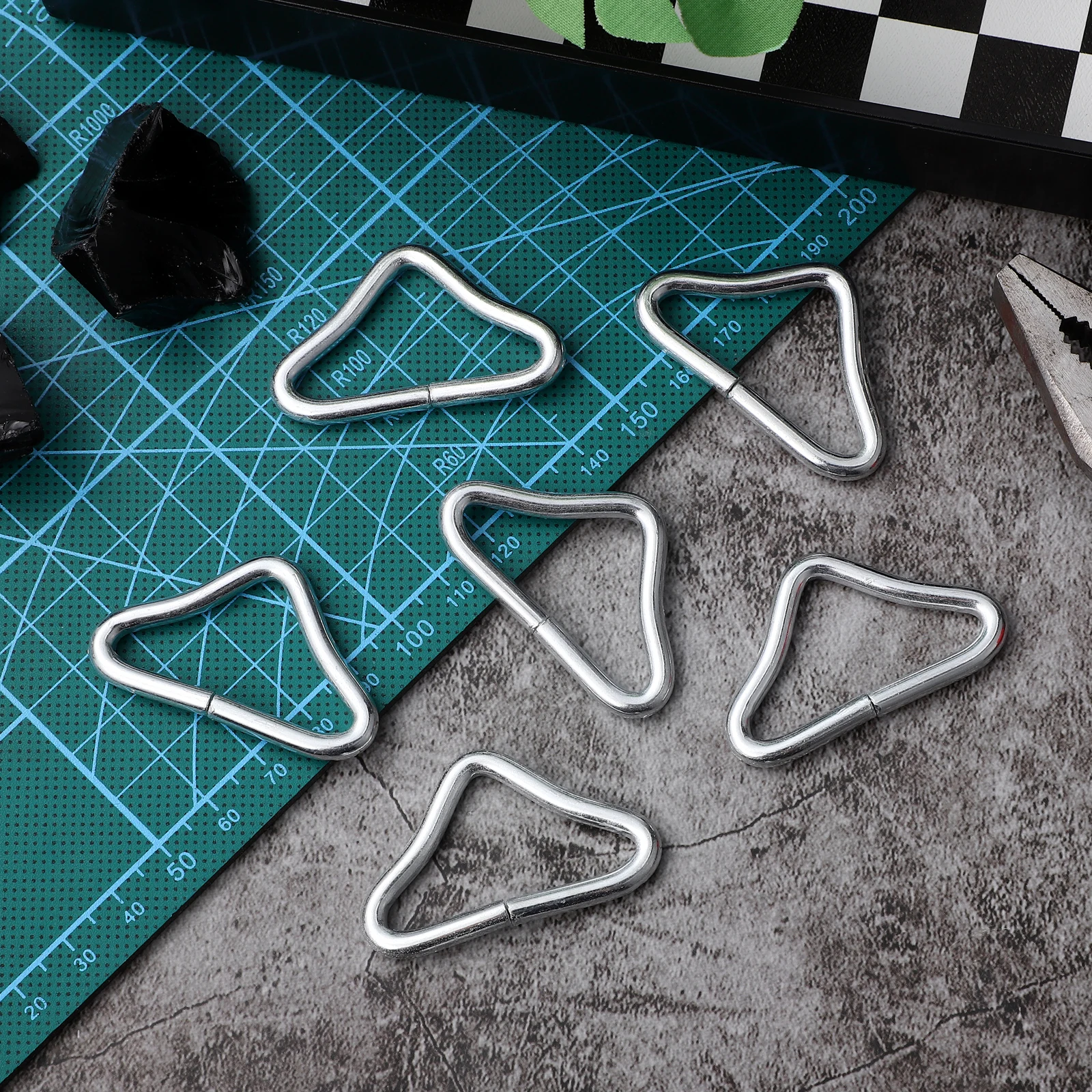 30 Pcs Trampoline Accessories Trampolines Triangle Buckle Replacement Parts Connector Silver
30 Pcs Trampoline Accessories Trampolines Triangle Buckle Replacement Parts Connector Silver
