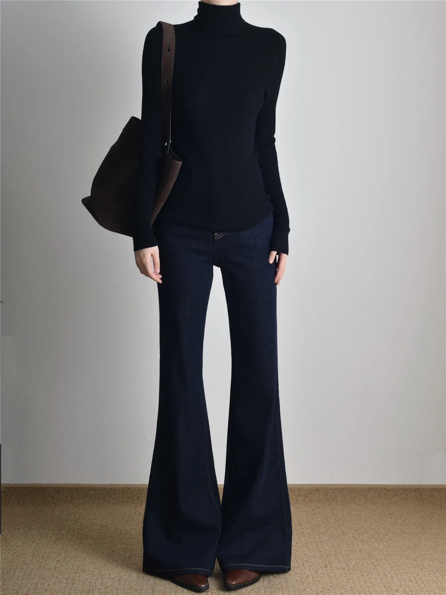 Retro Loose Fit Flared Jeans Women's Autumn Winter Thickened Fleece Low Waist Bell Bottoms Warm Casual Cotton Denim Pants
Retro Loose Fit Flared Jeans Women's Autumn Winter Thickened Fleece Low Waist Bell Bottoms Warm Casual Cotton Denim Pants