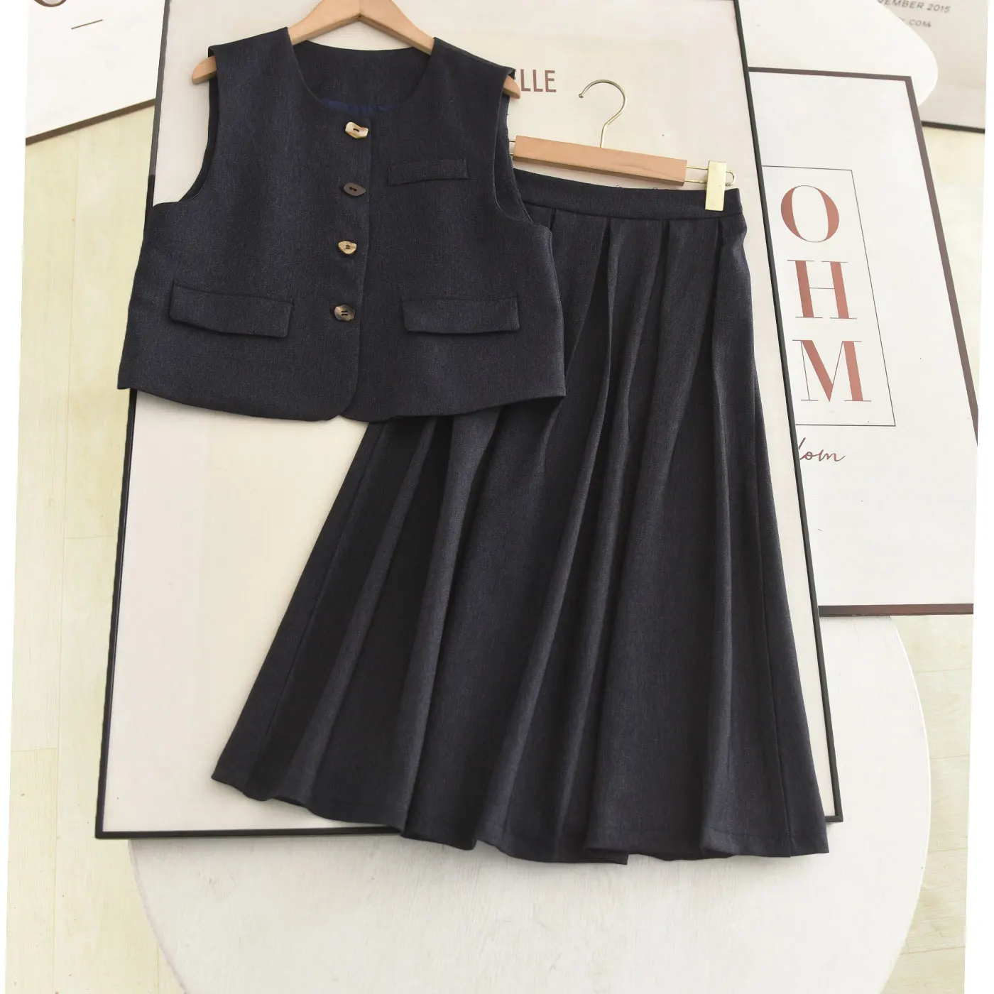 High Waist A-Line Skirt And Vest Two-Piece Set College Sle Faux Denim Slimming Vest And Skirt Combo for Women
High Waist A-Line Skirt And Vest Two-Piece Set College Sle Faux Denim Slimming Vest And Skirt Combo for Women