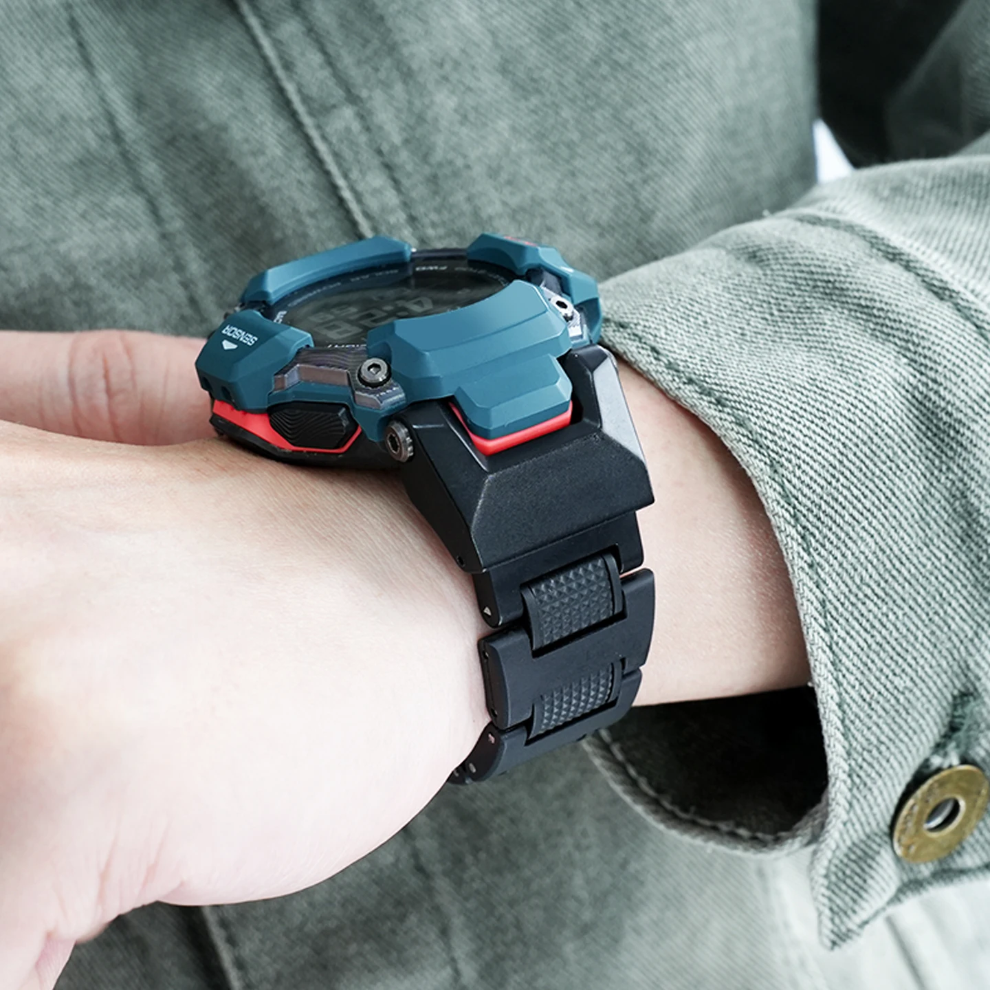 Для Casio GBD-H2000 3515: высококачественный композитный пластиково-стальной ремешок для спортивных часов, аксессуар для замены и модификации.
Для Casio GBD-H2000 3515: высококачественный композитный пластиково-стальной ремешок для спортивных часов, аксессуар для замены и модификации.