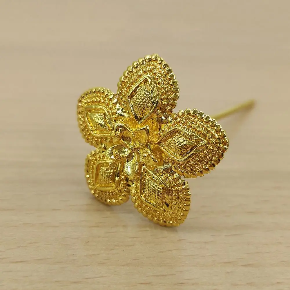 Ancient Style Headwear Thai Headdress Leaf Ancient Hanfu Headwear Metal Hair Sticks Umbrella Pagoda Dai Style Hair Clip
Ancient Style Headwear Thai Headdress Leaf Ancient Hanfu Headwear Metal Hair Sticks Umbrella Pagoda Dai Style Hair Clip