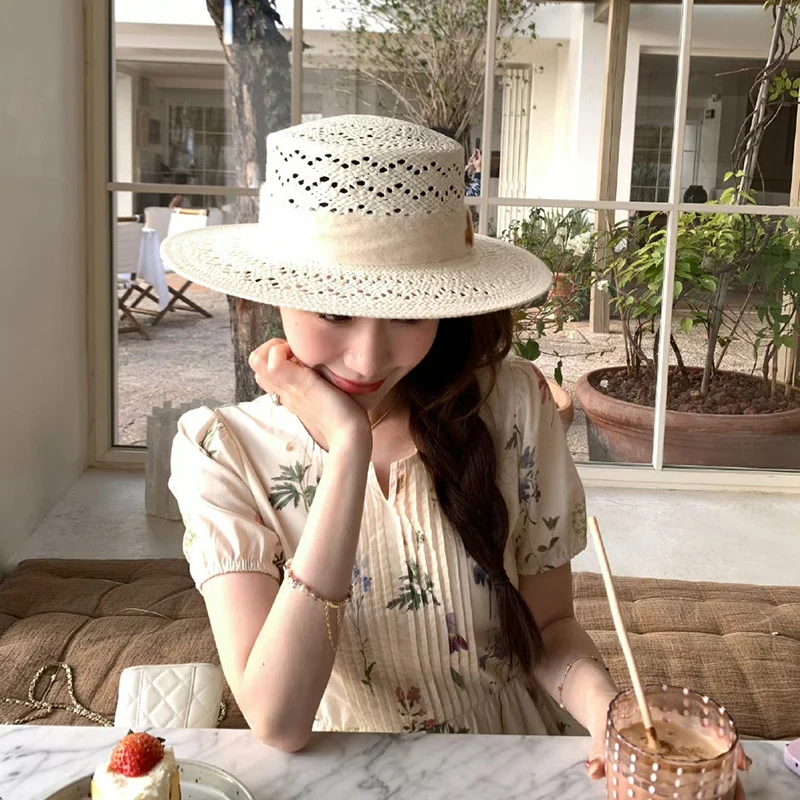Handwoven Hollow Top St Hat Women's Summer Travel Beach Sunade Protection Hat Flat Top Wide Brim Casual Sle for Youths
Handwoven Hollow Top St Hat Women's Summer Travel Beach Sunade Protection Hat Flat Top Wide Brim Casual Sle for Youths