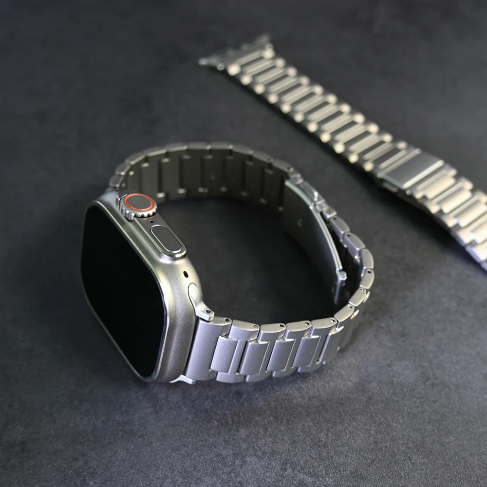 Титановый ремешок для Apple Watch Ultra 49 мм, роскошный металлический ремешок для iWatch Series 45 мм 44 мм 8 7 6 5 4 3 SE 38 42 мм 40 41 мм Браслет
Титановый ремешок для Apple Watch Ultra 49 мм, роскошный металлический ремешок для iWatch Series 45 мм 44 мм 8 7 6 5 4 3 SE 38 42 мм 40 41 мм Браслет