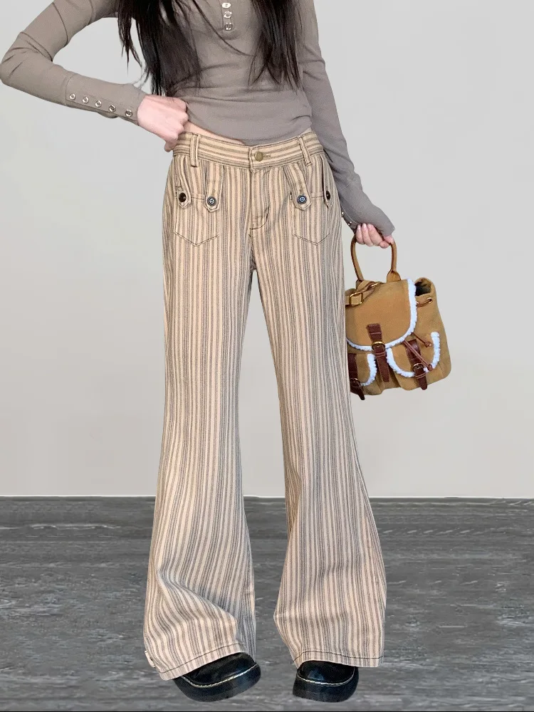 2025 Y2K корейские модные джинсы цвета хаки в полоску, женские брюки с низкой талией, узкие брюки, винтажные мешковатые джинсовые повседневные уличные брюки-клеш
2025 Y2K корейские модные джинсы цвета хаки в полоску, женские брюки с низкой талией, узкие брюки, винтажные мешковатые джинсовые повседневные уличные брюки-клеш