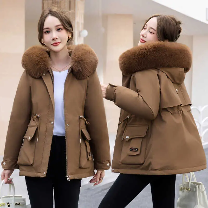 Женская осенняя парка с карманами, воротником, теплая, в европейском стиле, повседневная, на кнопках, укороченная, с клапанами, трендовая
Женская осенняя парка с карманами, воротником, теплая, в европейском стиле, повседневная, на кнопках, укороченная, с клапанами, трендовая