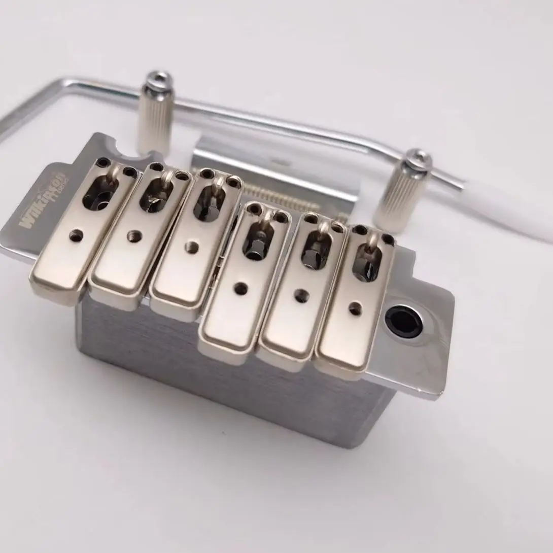 Wilkinson WOV10 Guitar Edge Type 2-Post Tremolo Bridge
Wilkinson WOV10 Guitar Edge Type 2-Post Tremolo Bridge