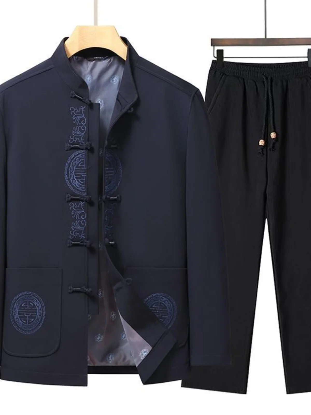 Casual Embroidered Collar Men's Jaet And Pants Set Traditional Chinese Button Design Autumn Wear Comfortable Loose Fit Oute...
Casual Embroidered Collar Men's Jaet And Pants Set Traditional Chinese Button Design Autumn Wear Comfortable Loose Fit Oute...